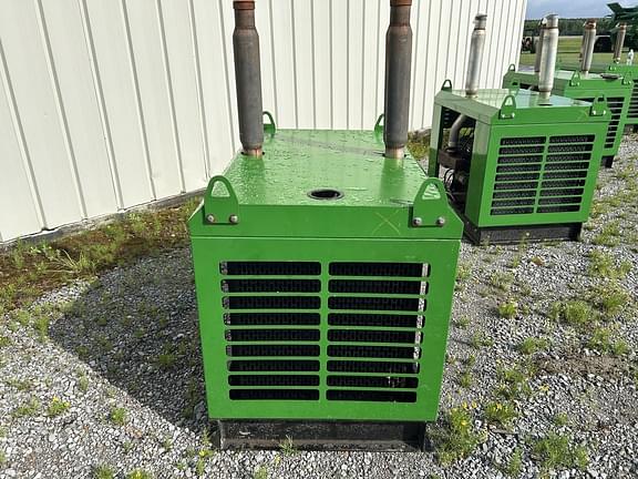 Image of John Deere GM 5.7L equipment image 2
