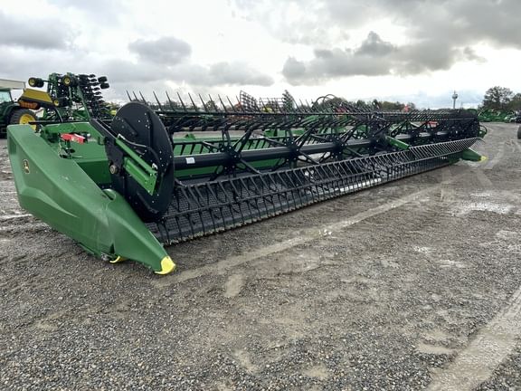 2022 John Deere HD35F Equipment Image0