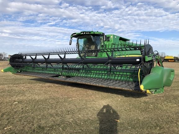 2022 John Deere RD35F Equipment Image0