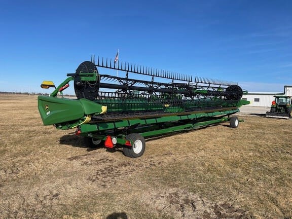2022 John Deere HD40F Equipment Image0