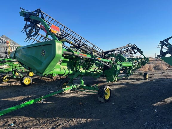 2022 John Deere HD40F Equipment Image0