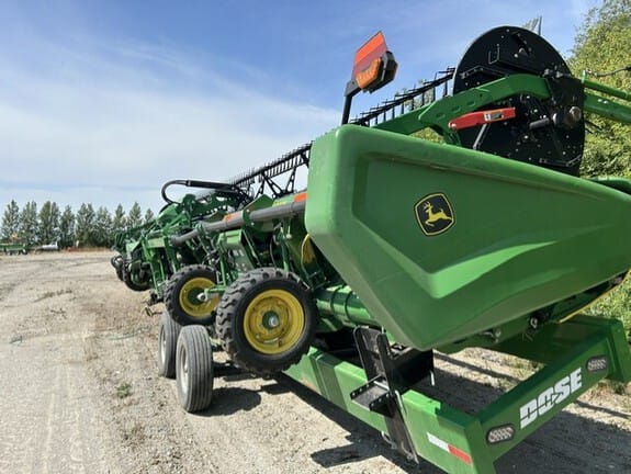 2022 John Deere HD40F Equipment Image0
