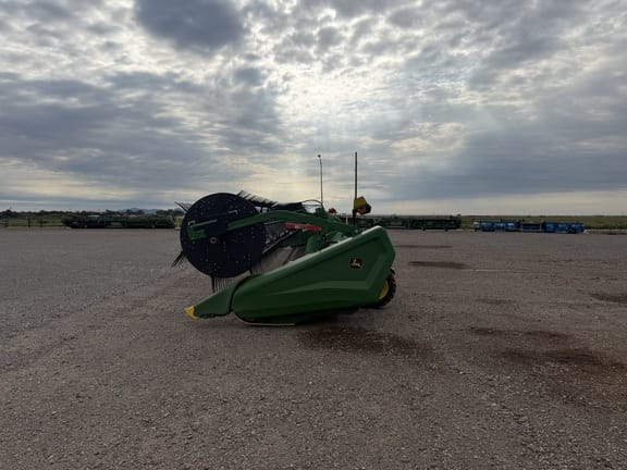 2022 John Deere HD40R Equipment Image0