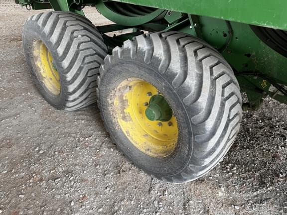 Image of John Deere L341 equipment image 2