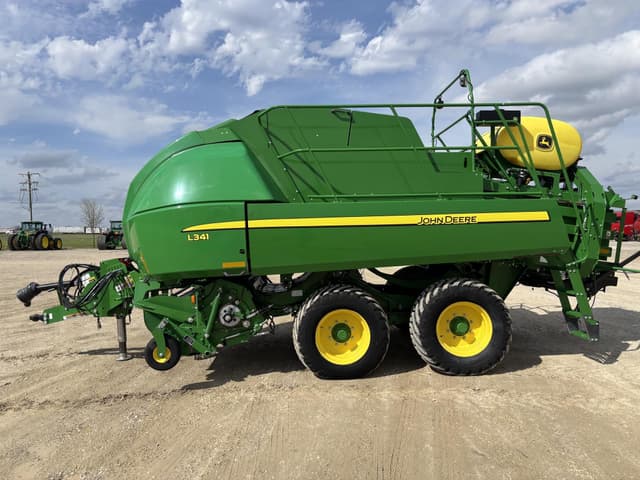 Image of John Deere L341 equipment image 1