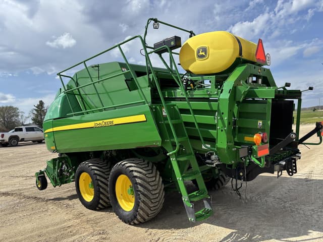 Image of John Deere L341 equipment image 2