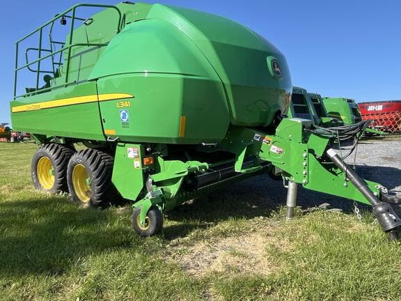 Image of John Deere L341 equipment image 1