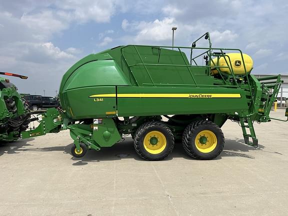 Image of John Deere L341 equipment image 1