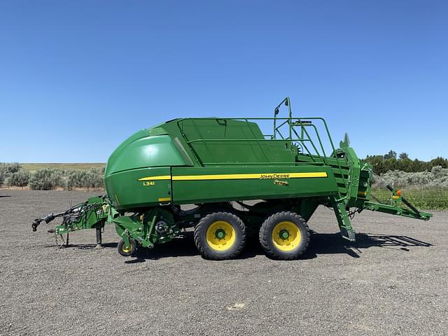 Image of John Deere L341 equipment image 1