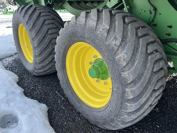 Image of John Deere L341 equipment image 4