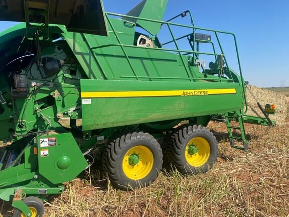 Image of John Deere L341 Primary image
