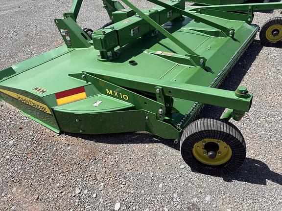 Image of John Deere MX10 equipment image 2