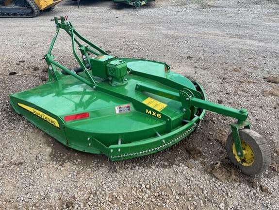 Image of John Deere MX6 equipment image 1