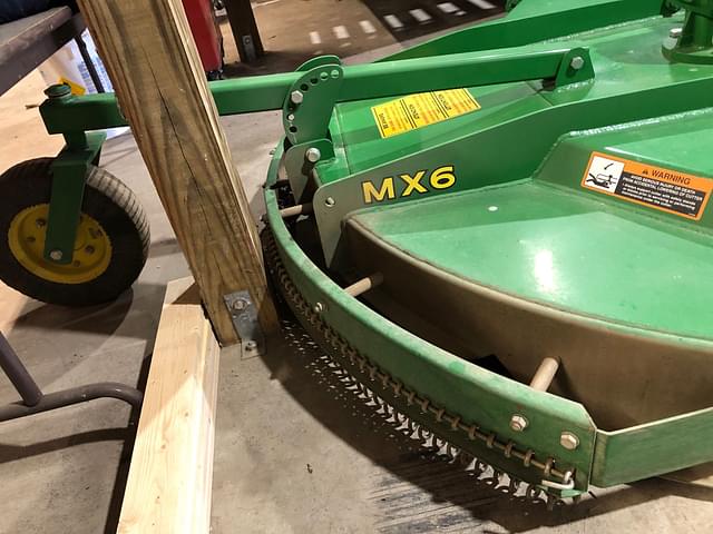 Image of John Deere MX6 equipment image 1