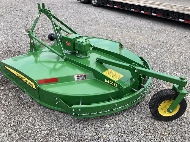 Image of John Deere MX6 equipment image 1