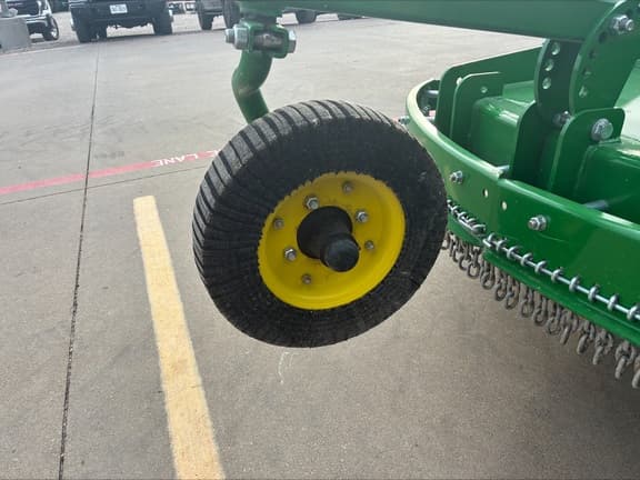 Image of John Deere MX7 equipment image 3