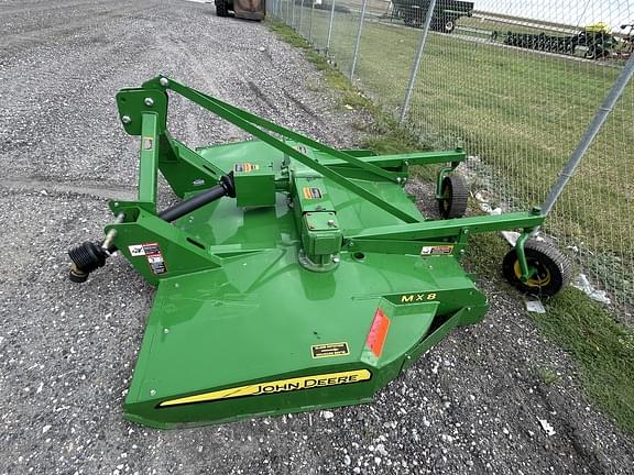 Image of John Deere MX8 equipment image 2