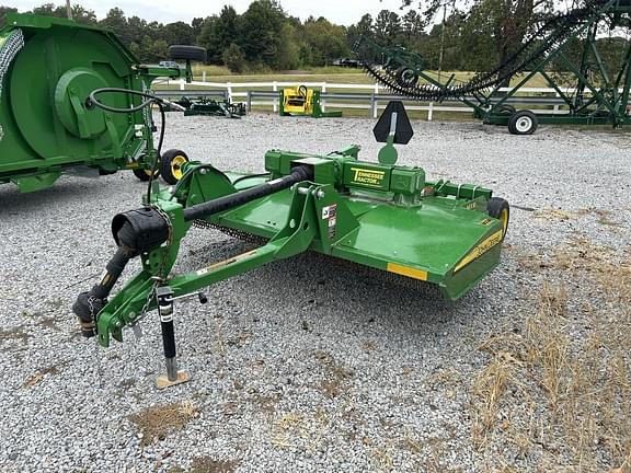 Image of John Deere MX8 equipment image 1