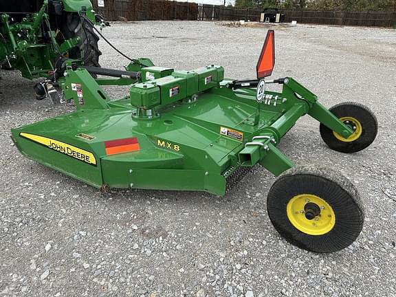 Image of John Deere MX8 equipment image 2