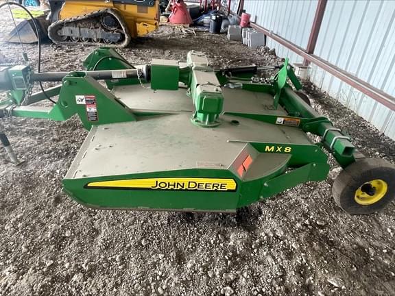 Image of John Deere MX8 equipment image 2
