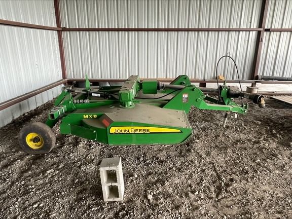2022 John Deere MX8 Equipment Image0