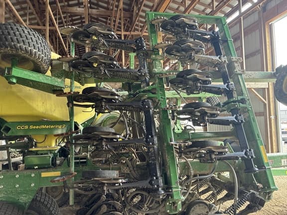 Image of John Deere N530C equipment image 2