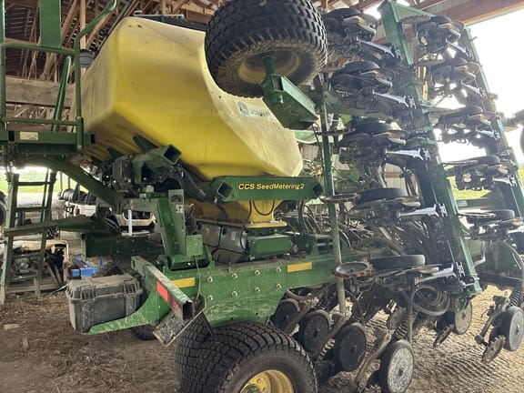 2022 John Deere N530C Equipment Image0