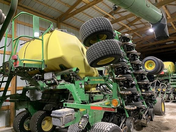 Image of John Deere N530C equipment image 2