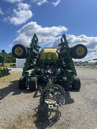 Image of John Deere N530C equipment image 4