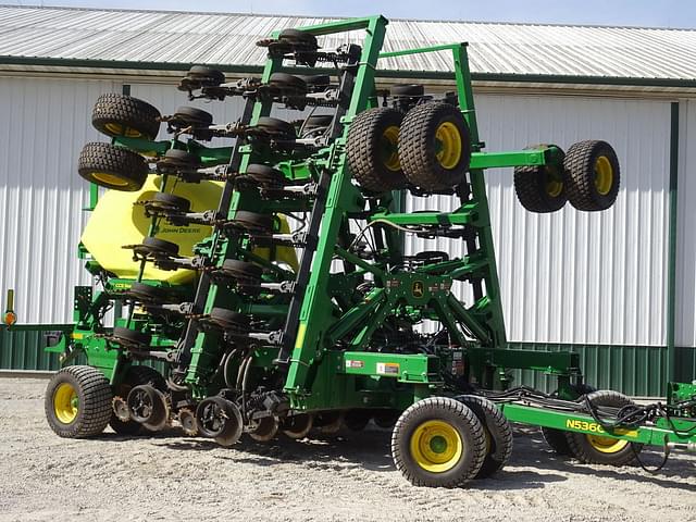 Image of John Deere N536C equipment image 1