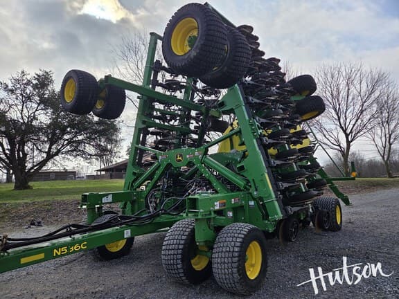 Image of John Deere N536C equipment image 1