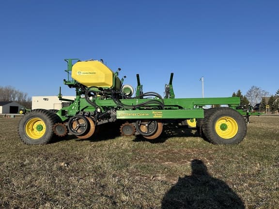 Image of John Deere N540C equipment image 2
