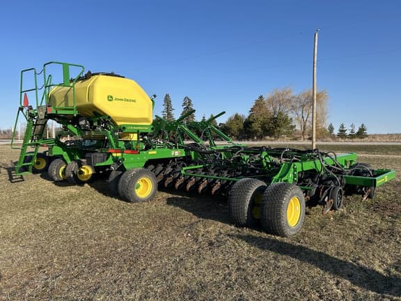 Image of John Deere N540C equipment image 4