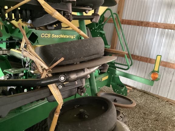 Image of John Deere N540C equipment image 4