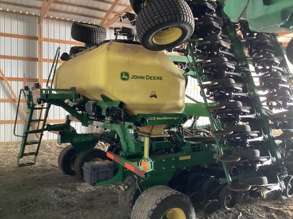 Image of John Deere N540C equipment image 2