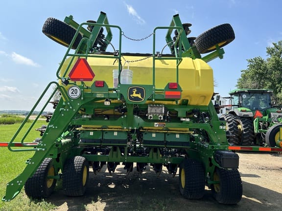 Main image John Deere N540C