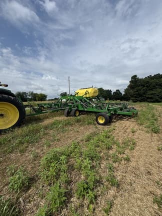 Image of John Deere N540C equipment image 1