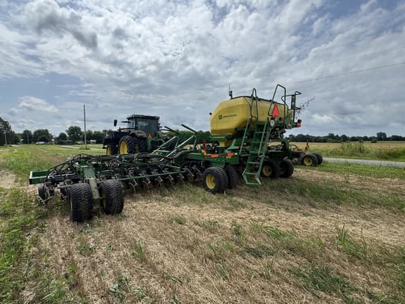 Image of John Deere N540C equipment image 2