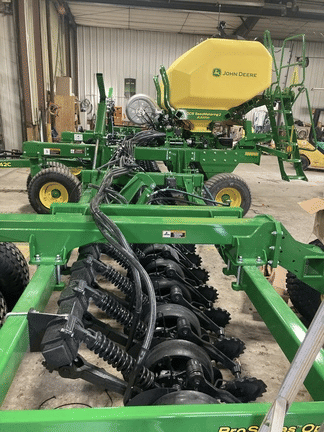 Main image John Deere N542C