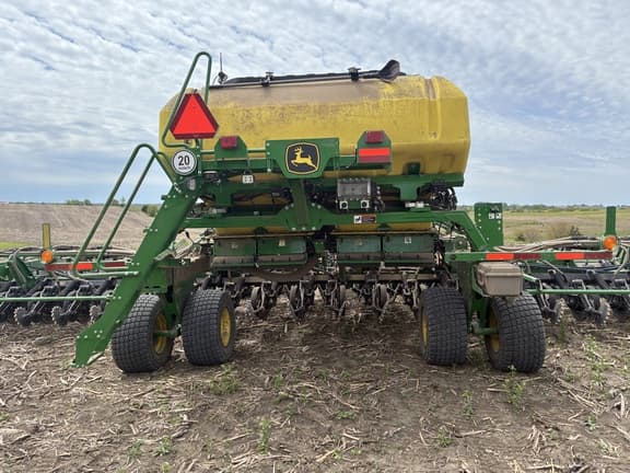 Image of John Deere N542C equipment image 3