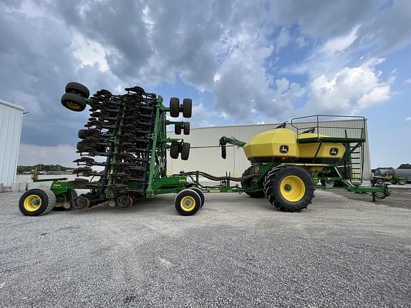 Image of John Deere N560 equipment image 1