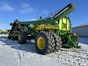 Main image John Deere N560 3