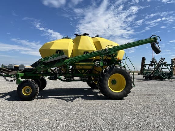Image of John Deere N560 equipment image 2