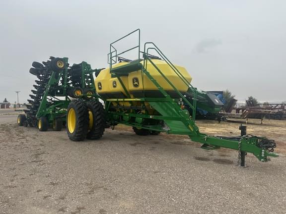 Image of John Deere N560 equipment image 1