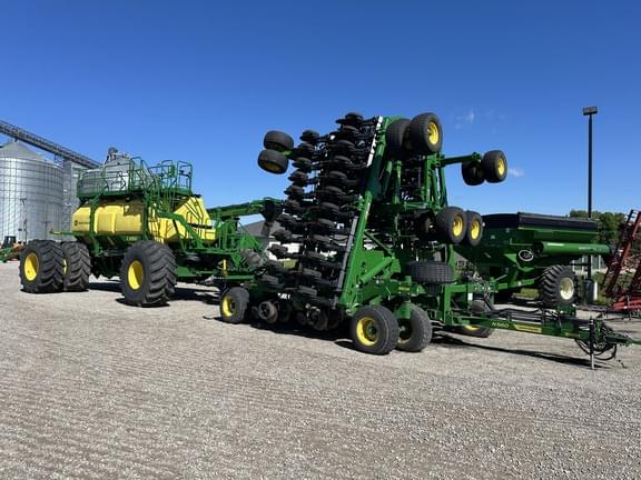 Image of John Deere N560 Primary image