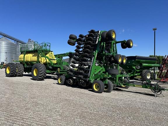 Image of John Deere N560 equipment image 1