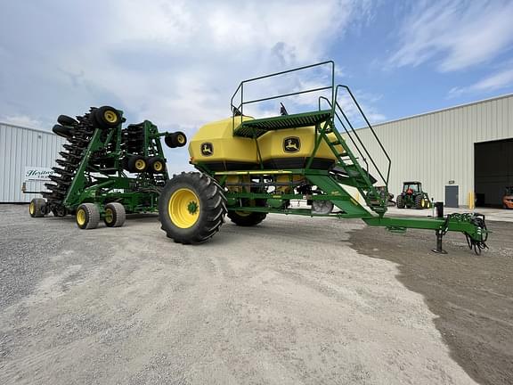 Image of John Deere N560 equipment image 1