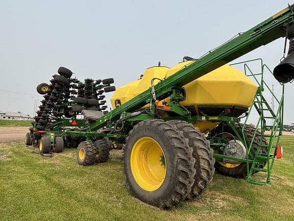 Image of John Deere N560 equipment image 4