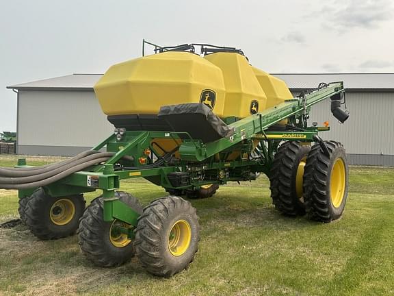 Image of John Deere N560 equipment image 4