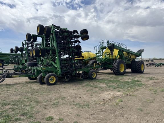 Image of John Deere N560 Primary image